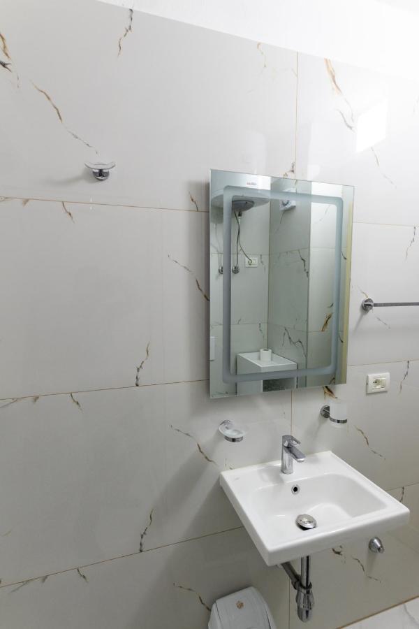 Comfortable Apartment Next To The Beach Durrës Eksteriør bilde
