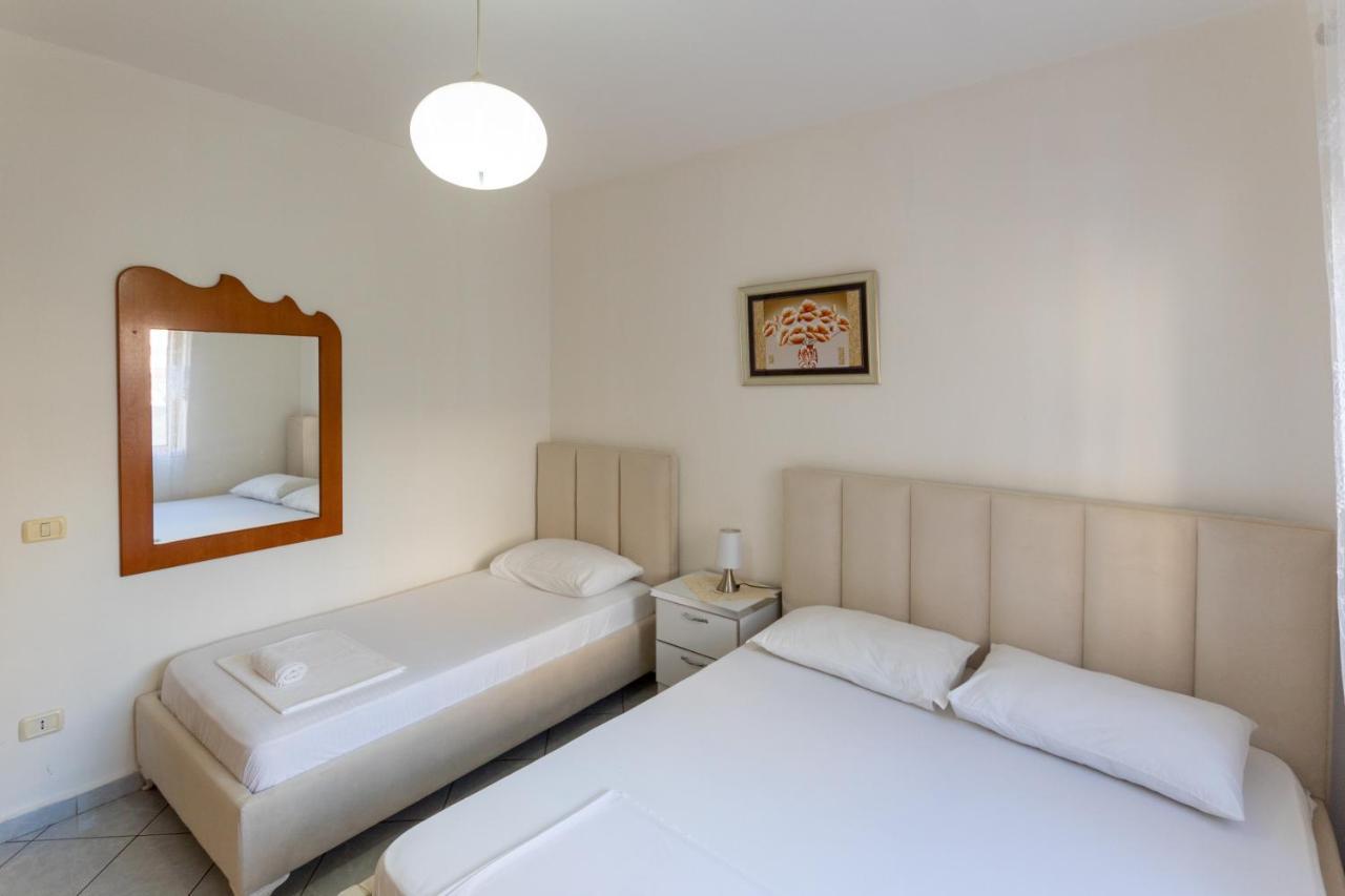 Comfortable Apartment Next To The Beach Durrës Eksteriør bilde
