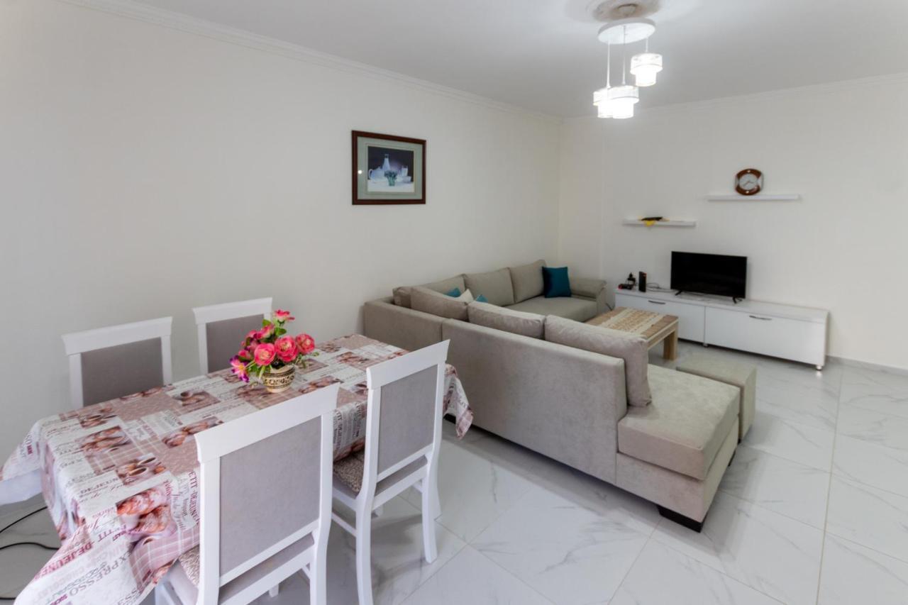 Comfortable Apartment Next To The Beach Durrës Eksteriør bilde
